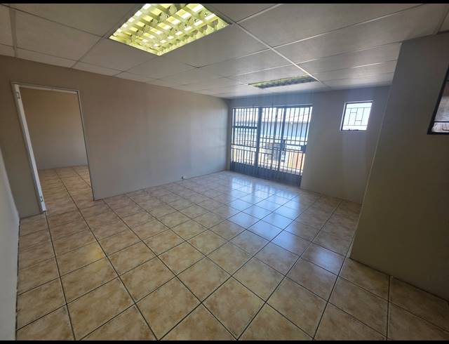 451M² WAREHOUSE TO LET IN STORMILL